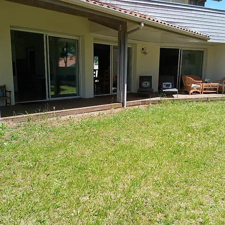 Casa vacanze Spacieuse Maison Familiale 11 Pers. Avec Jardin Près Du Port De - Fr-1-239-1001 *