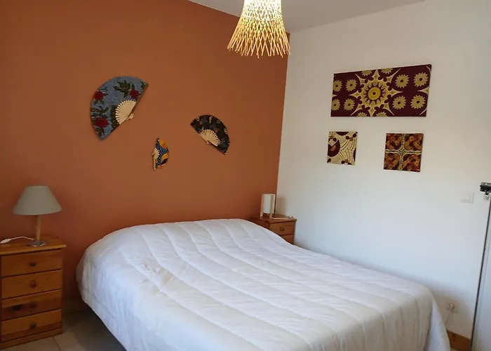 Spacieuse Maison Familiale 11 Pers. Avec Jardin Pres Du Port De - Fr-1-239-1001 *
